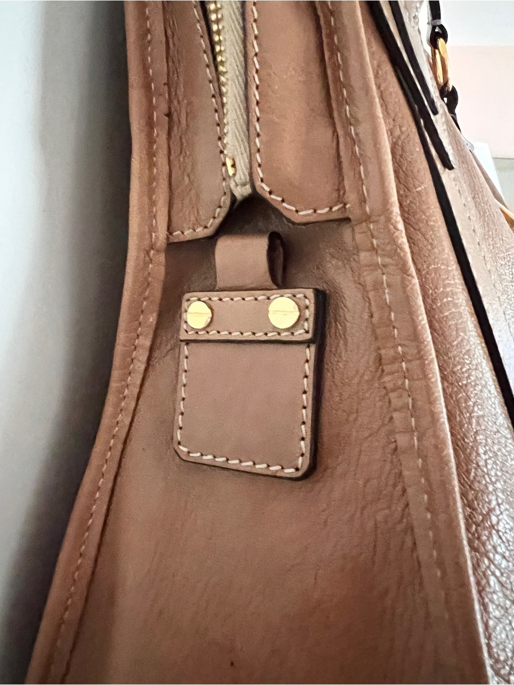 Marc Jacobs Brown Leather Tote Shoulder Bag with Gold Hardware - Picture 5 of 12